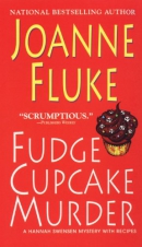 Fudge cupcake murder [CD book]