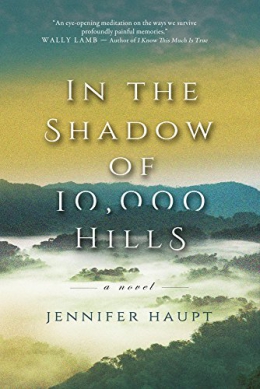 In The Shadow Of 10,000 Hills [Playaway] : A Novel 