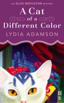 A cat of a different color [large print] : an Alice Nestleton mystery